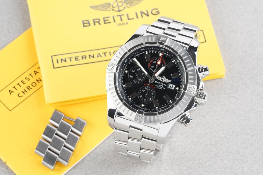 Breitling Super Avenger II A13371